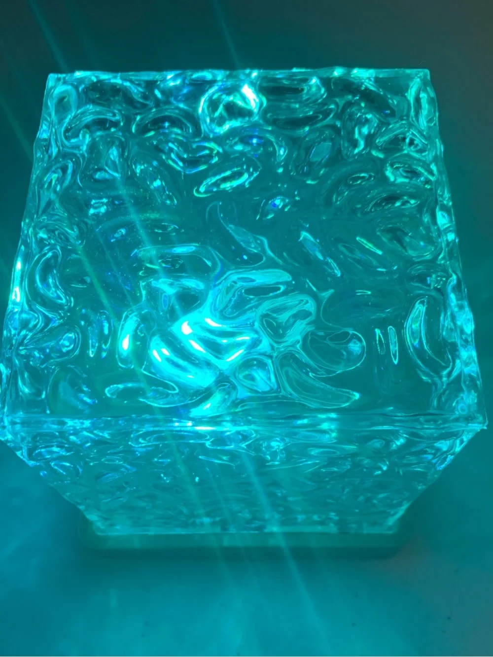 Ocean light lamp with Remote Projects movement on walls New in box